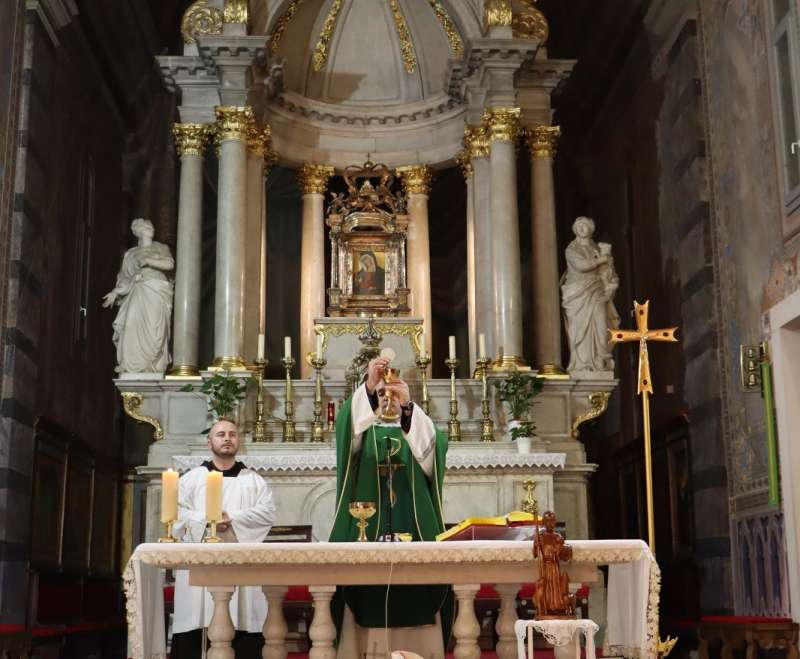 Srcem za misionare i njihove siromahe