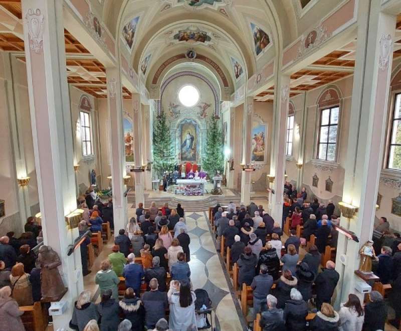 Predstavljanje prvopričesnika u župi Imena Marijina u Gromiljaku