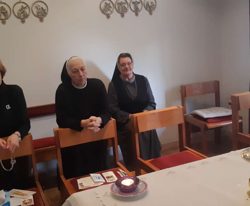 Euharistijsko klanjanje u travnju