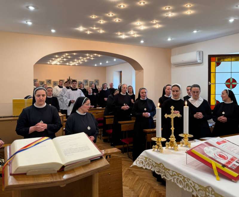 Blagoslov mozaika Presvetog Srca Isusova u samostanu Antunovac