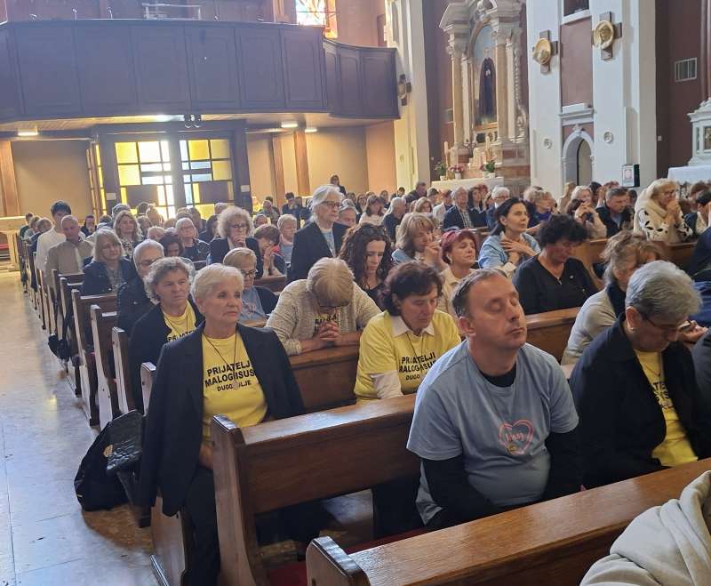 Prijatelji Maloga Isusa na zajedničkom susretu kod Gospe Sinjske