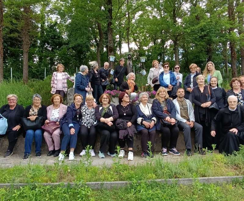 Prijatelji Maloga Isusa na zajedničkom susretu kod Gospe Sinjske