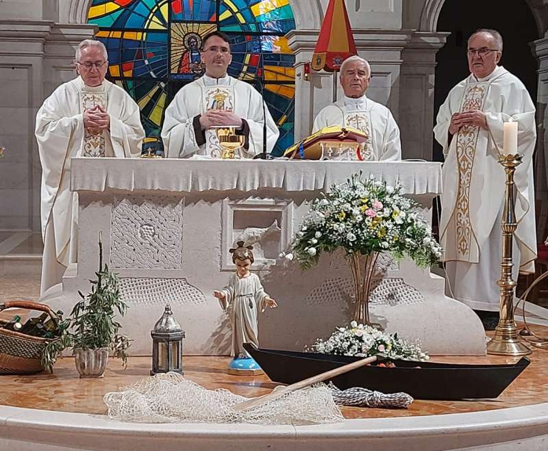 Prijatelji Maloga Isusa na zajedničkom susretu kod Gospe Sinjske