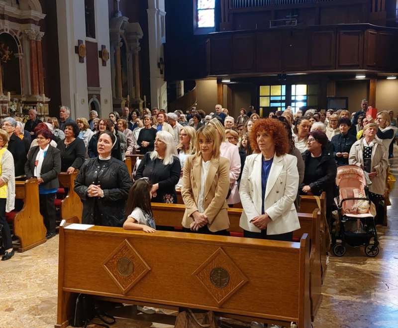 Prijatelji Maloga Isusa na zajedničkom susretu kod Gospe Sinjske