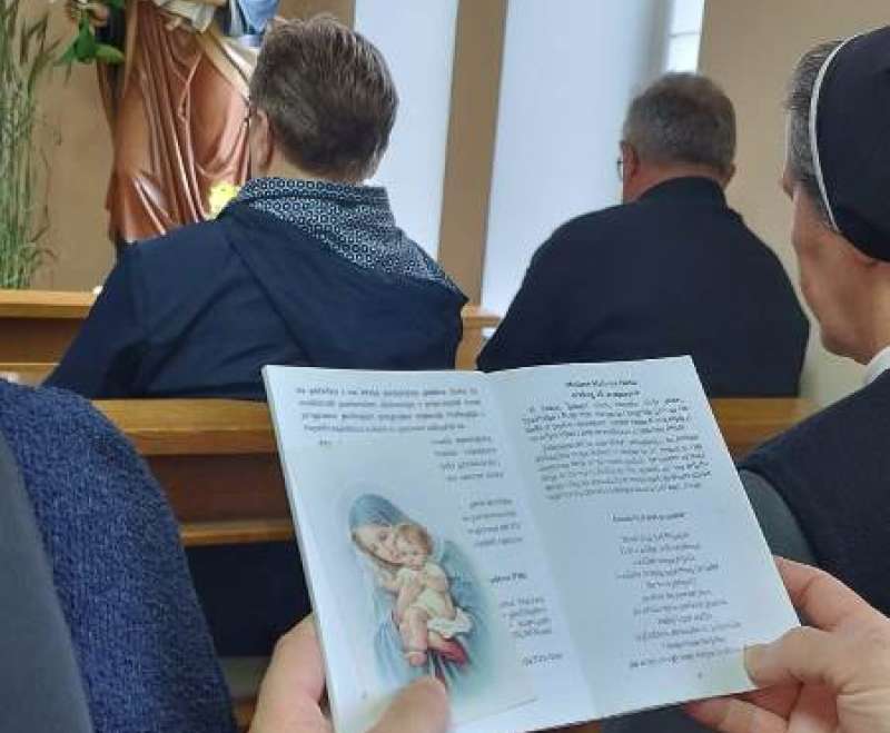 Pobožnost malom Isusu u Vitezu