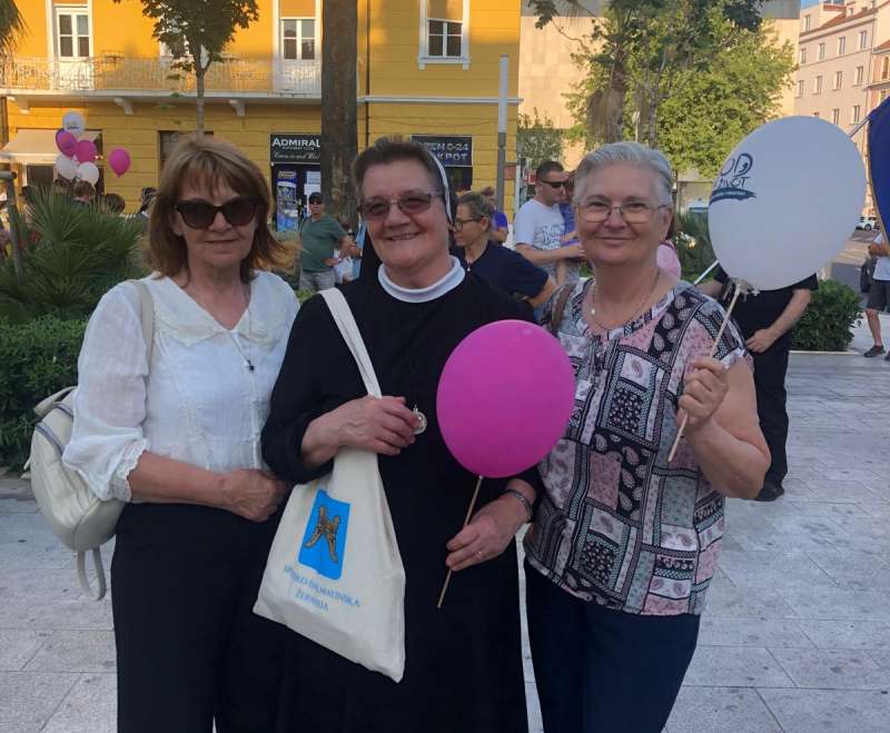 Hodali  za život i obitelj u Splitu