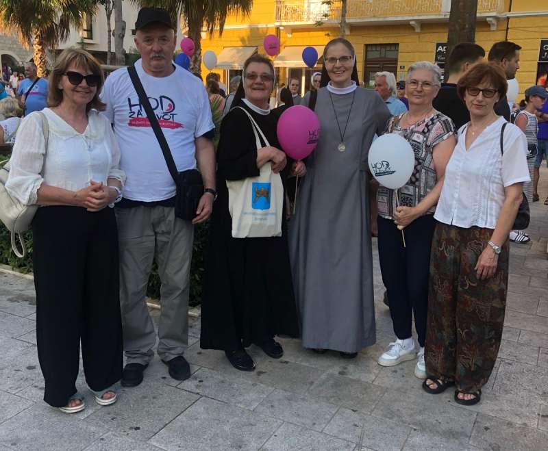 Hodali  za život i obitelj u Splitu