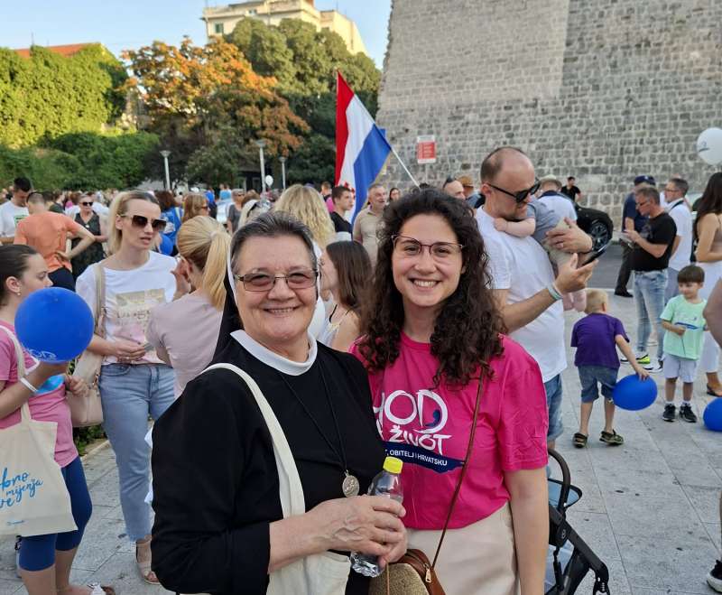 Hodali  za život i obitelj u Splitu