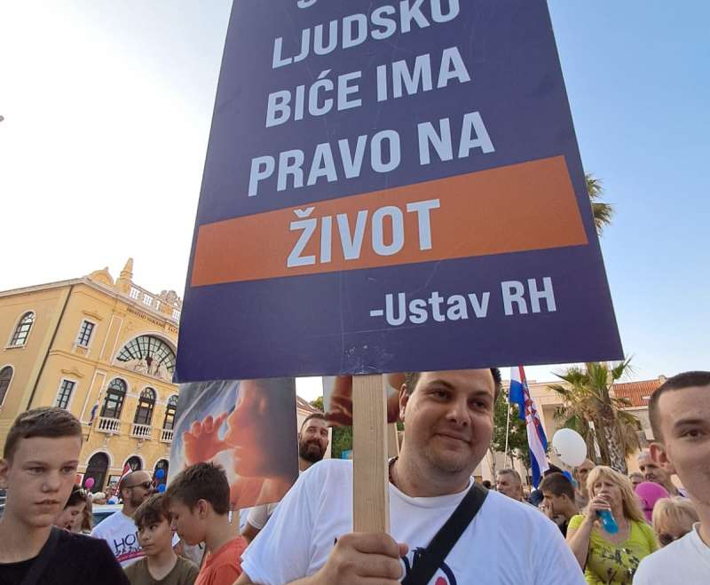 Hodali  za život i obitelj u Splitu