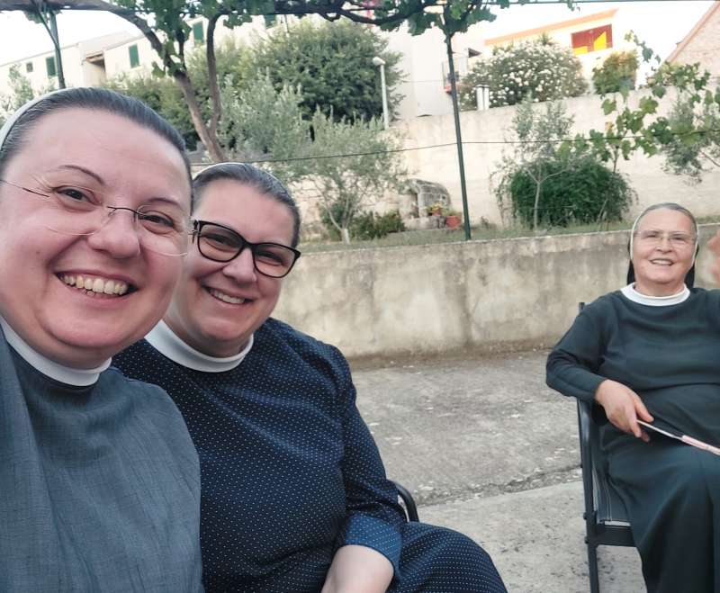 Prvi tjedan juniorata na otoku Braču