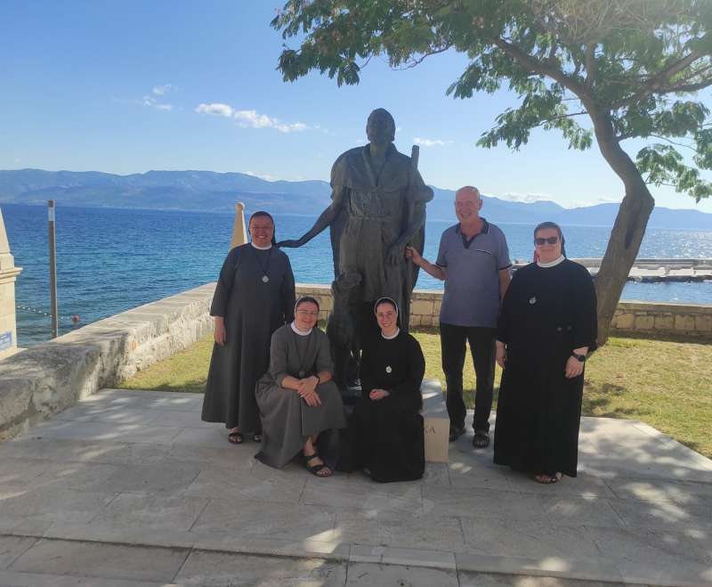 Prvi tjedan juniorata na otoku Braču