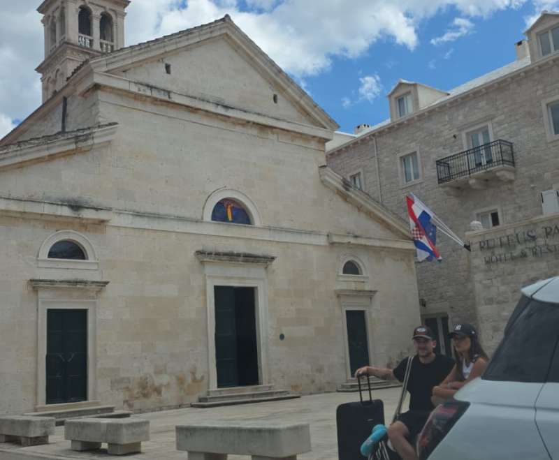 Prvi tjedan juniorata na otoku Braču