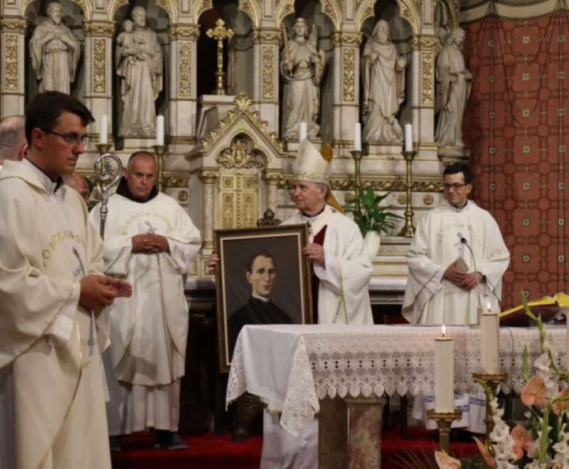 Polaganje i proslava zavjeta sestara Služavki Maloga Isusa u sarajevskoj katedrali