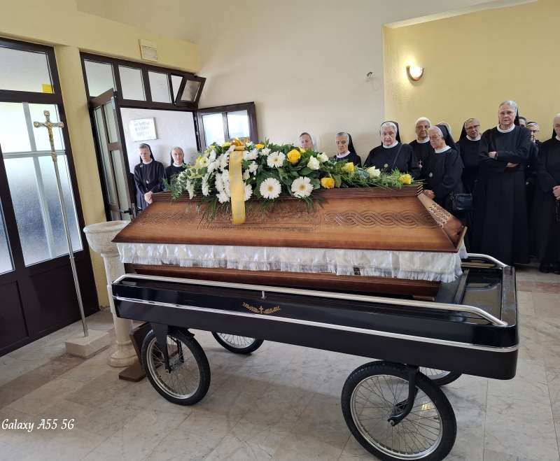 Sprovod s. M. Veronike (Zore) Majić