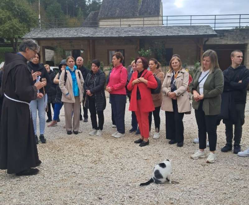 Gromiljak: Hodočašće župnog mješovitog zbora i Prijatelja Maloga Isusa Gromiljak: Hodočašće župnog mješovitog zbora i Prijatelja Maloga Isusa