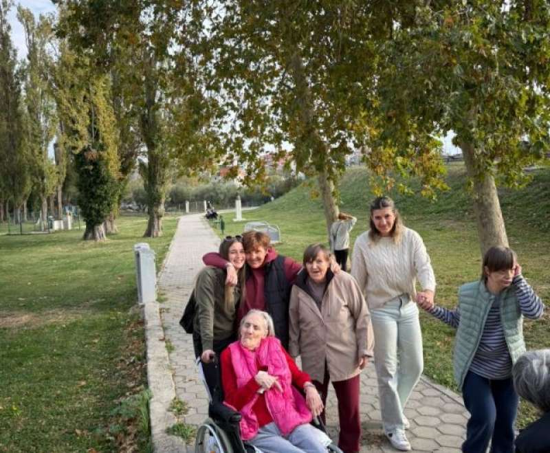 Volonteri projekta „72 sata bez kompromisa“  uljepšali vikend u Domu svetog Rafaela Volonteri projekta „72 sata bez kompromisa“  uljepšali vikend u Domu svetog Rafaela