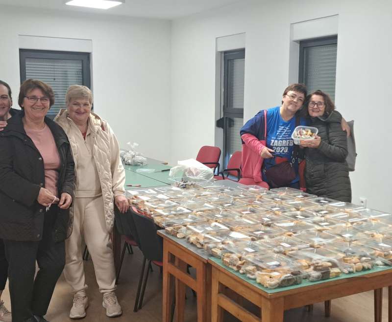Prijatelji Malog Isusa - misionari nade Prijatelji Malog Isusa - misionari nade