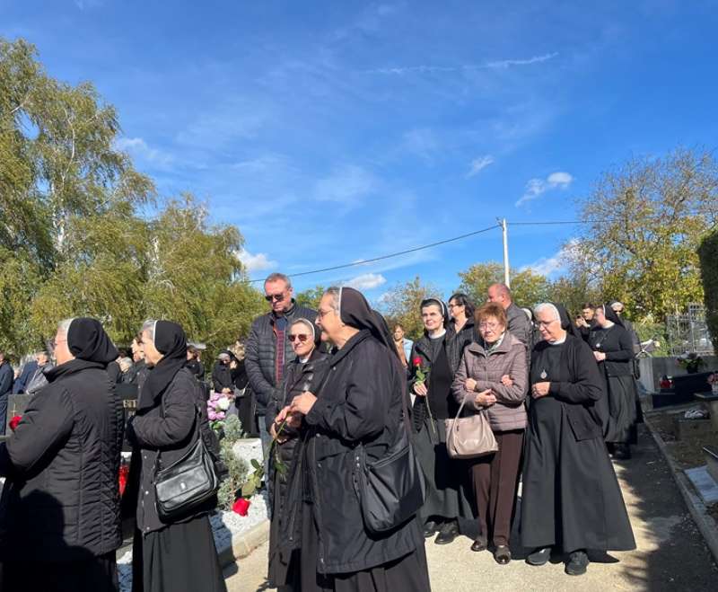 Pokopana Anuša Lučić, majka s. M. Admirate Lučić Pokopana Anuša Lučić, majka s. M. Admirate Lučić