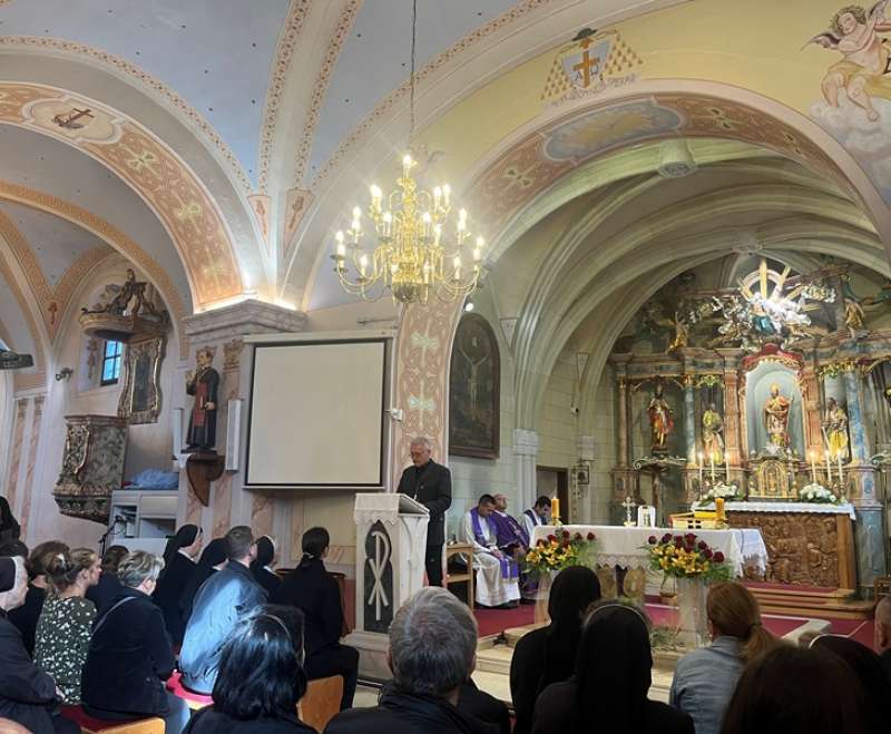 Pokopana Anuša Lučić, majka s. M. Admirate Lučić Pokopana Anuša Lučić, majka s. M. Admirate Lučić