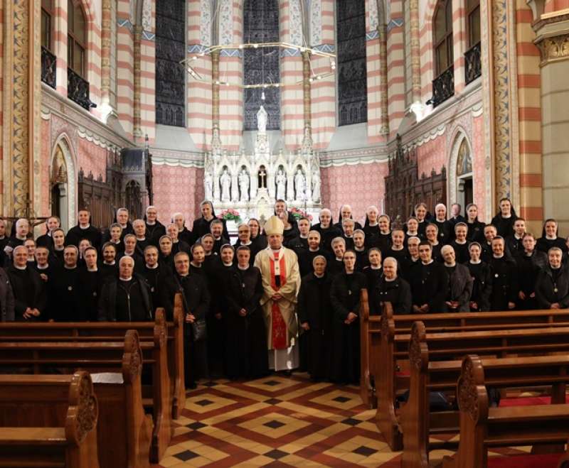 U sarajevskoj katedrali svečano proslavljena  135. obljetnica Družbe sestara Služavki Maloga Isusa U sarajevskoj katedrali svečano proslavljena  135. obljetnica Družbe sestara Služavki Maloga Isusa