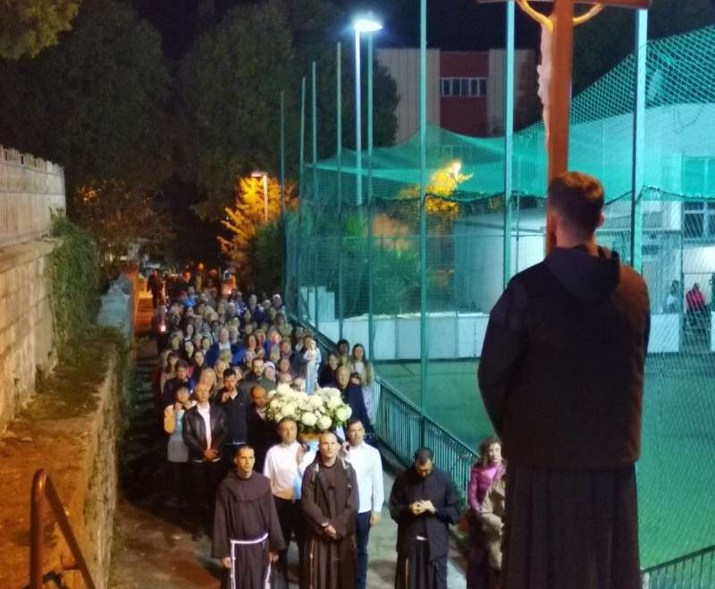 Vrijedna svaka sekunda molitve i bdijenja