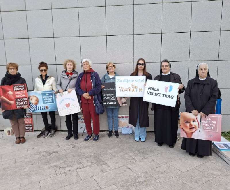 Vrijedna svaka sekunda molitve i bdijenja