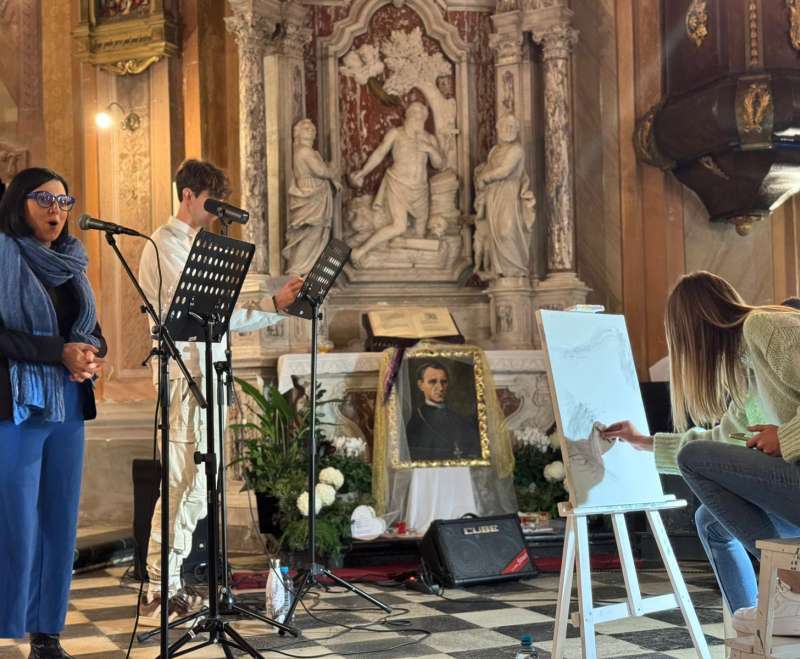 Slikanjem i pjevanjem gradimo Jaslice Malog Isusa