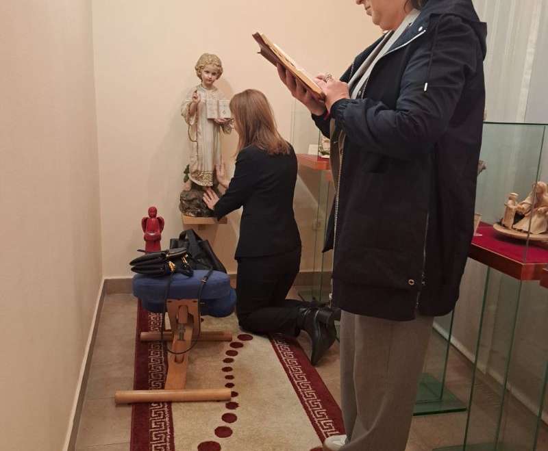 Hodočašće mješovitog župnog zbora  iz župe Kaštel Kambelovac na grob našeg Utemeljitelja