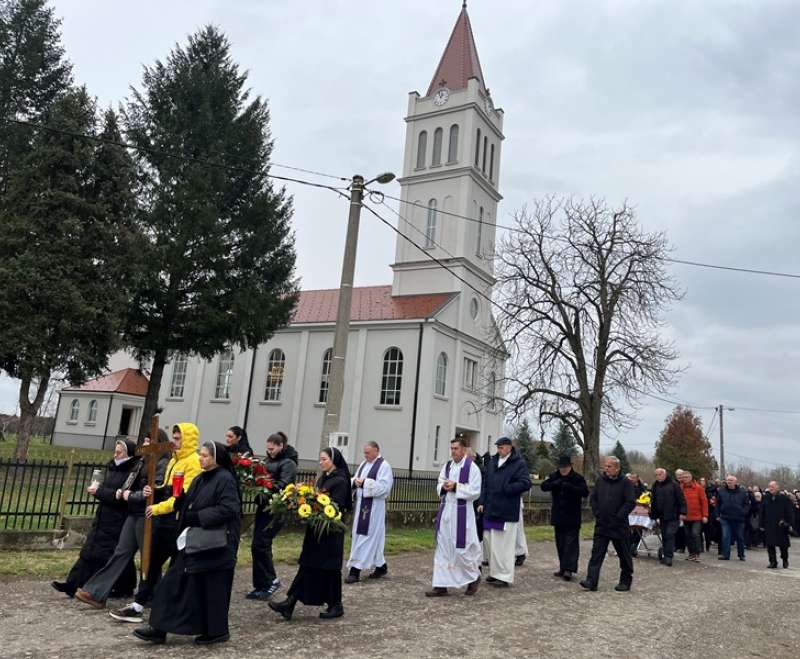 Sahranjena s. M. Vilibalda (Mara) Kvesić, Služavka Maloga Isusa