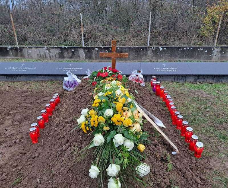 Sahranjena s. M. Vilibalda (Mara) Kvesić, Služavka Maloga Isusa