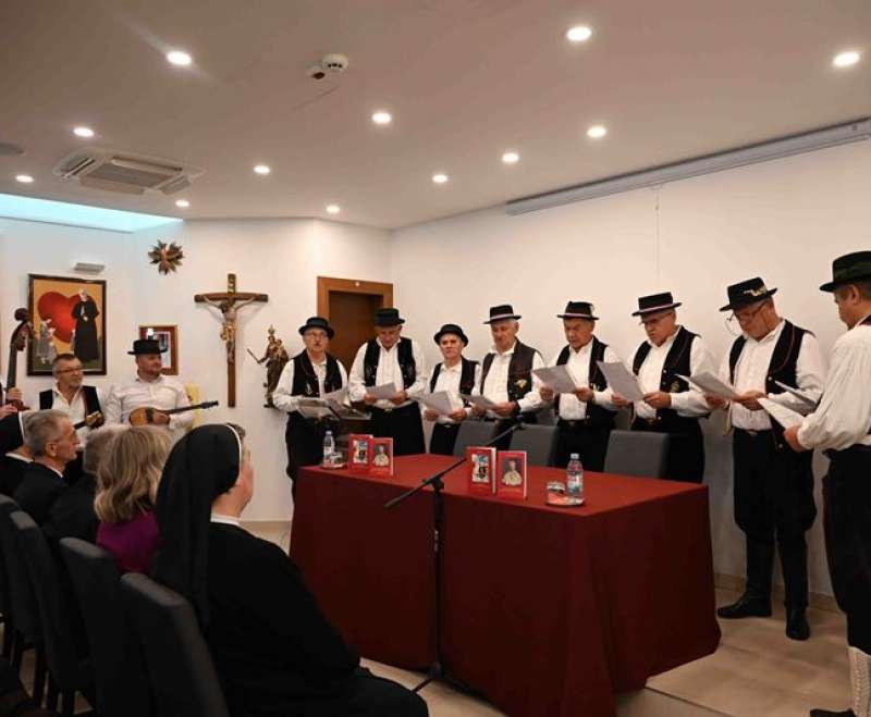 U Brodskom Vinogorju predstavljene knjige o sluzi Božjem Josipu Stadleru