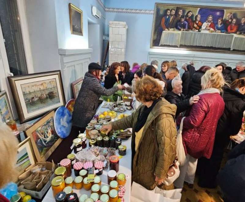 Humanitarna izložba za misije na splitskom Pojišanu