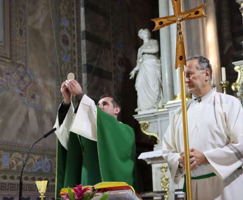 Humanitarna izložba za misije na splitskom Pojišanu