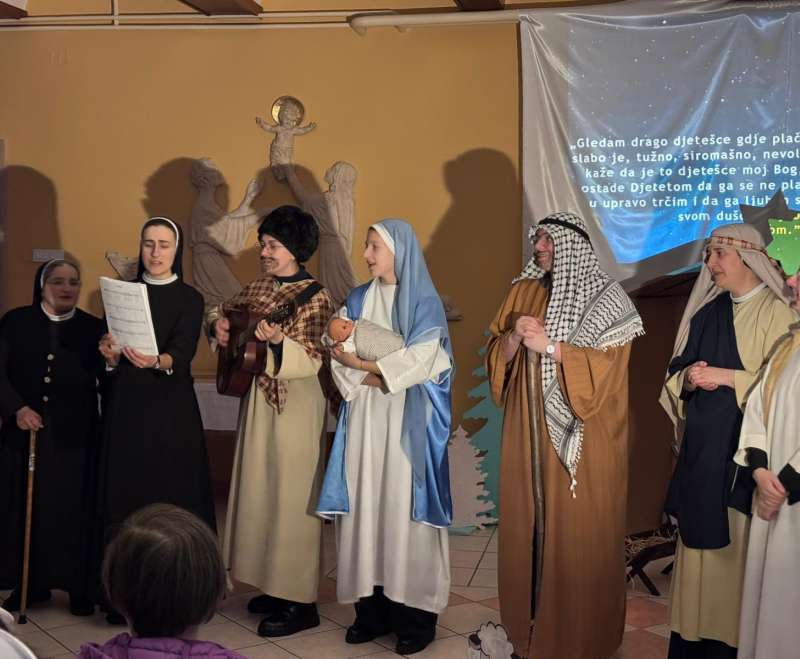 Božićni igrokaz u izvedbi Služavki Malog Isusa