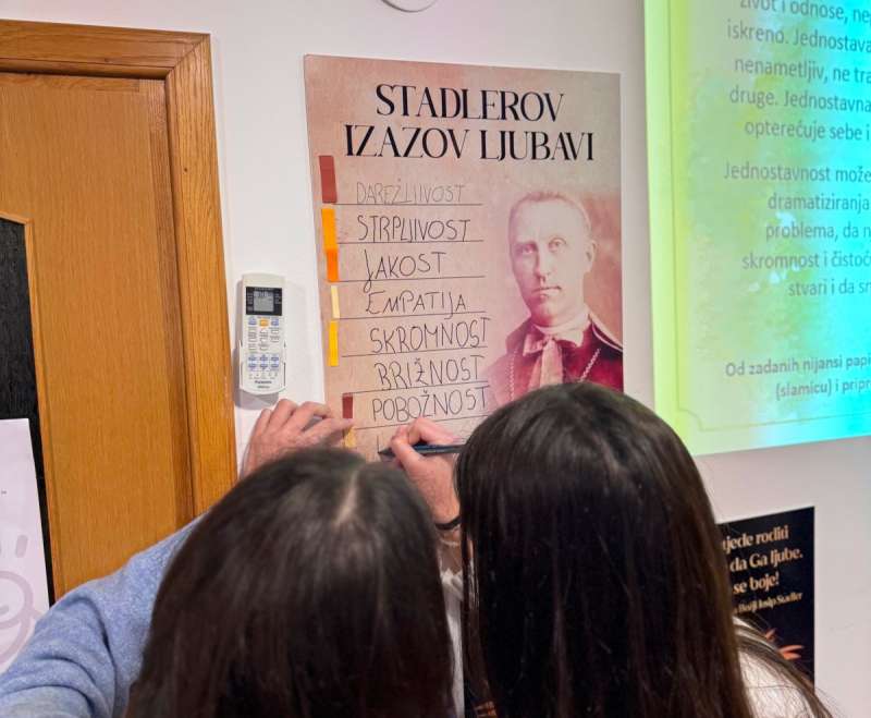 “Ovako se htjede roditi onaj koji hoće da ga ljube, a ne da ga se boje!” “Ovako se htjede roditi onaj koji hoće da ga ljube, a ne da ga se boje!”