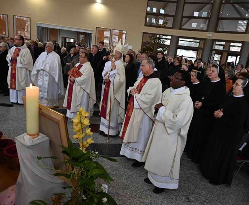 Proslavljena 183. obljetnica rođenja i krštenja sl. B. Josipa Stadlera i 50 godina zavjeta sestara Proslavljena 183. obljetnica rođenja i krštenja sl. B. Josipa Stadlera i 50 godina zavjeta sestara