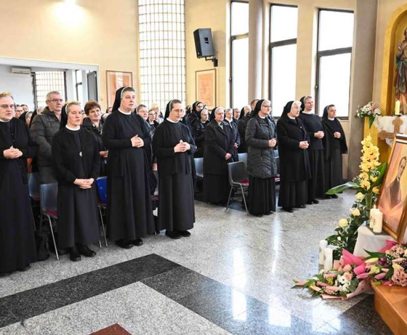 Proslavljena 183. obljetnica rođenja i krštenja sl. B. Josipa Stadlera i 50 godina zavjeta sestara Proslavljena 183. obljetnica rođenja i krštenja sl. B. Josipa Stadlera i 50 godina zavjeta sestara