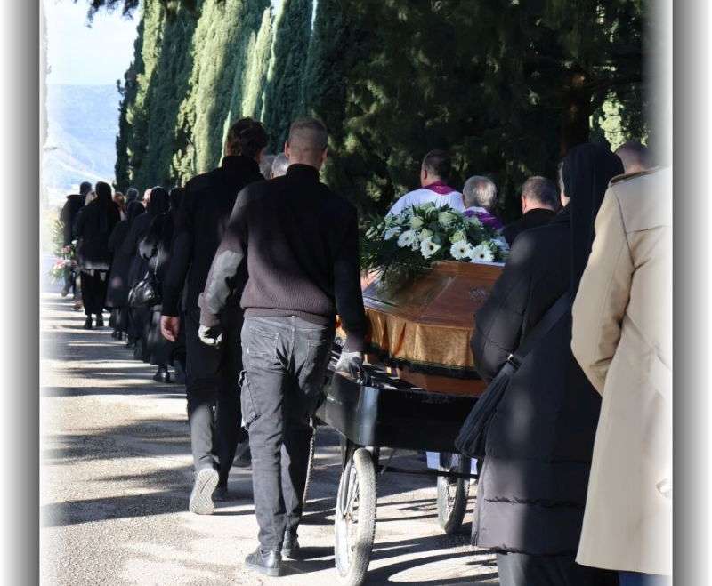 Sprovod s. M. Laure Lovrić