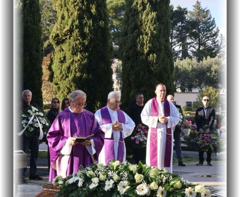 Sprovod s. M. Laure Lovrić