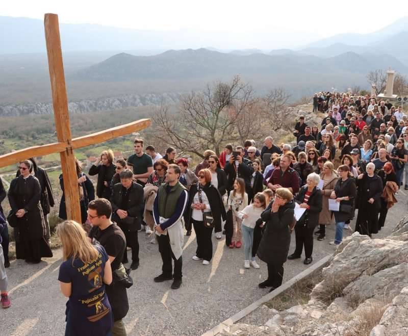 Korizmena duhovna obnova i Križni put Društva PMI