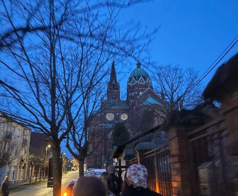 Preko stotinu hodočasnika na putu molitve sa sestrama Služavkama Malog Isusa