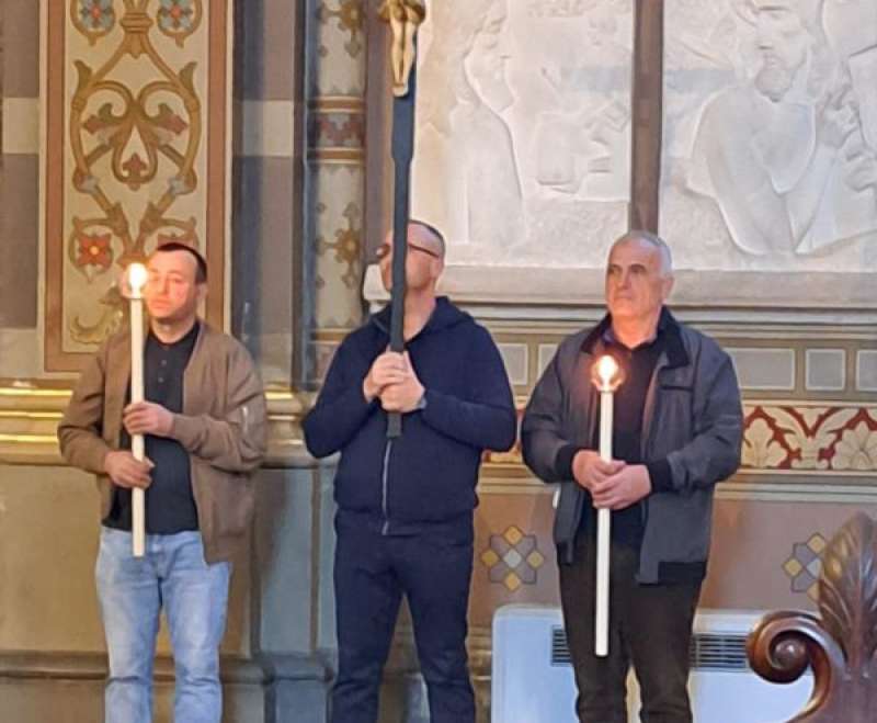 Preko stotinu hodočasnika na putu molitve sa sestrama Služavkama Malog Isusa