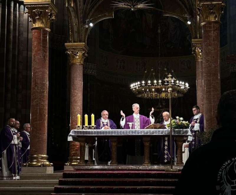 Preko stotinu hodočasnika na putu molitve sa sestrama Služavkama Malog Isusa