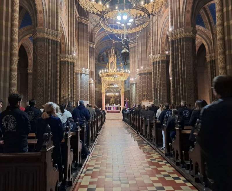 Preko stotinu hodočasnika na putu molitve sa sestrama Služavkama Malog Isusa
