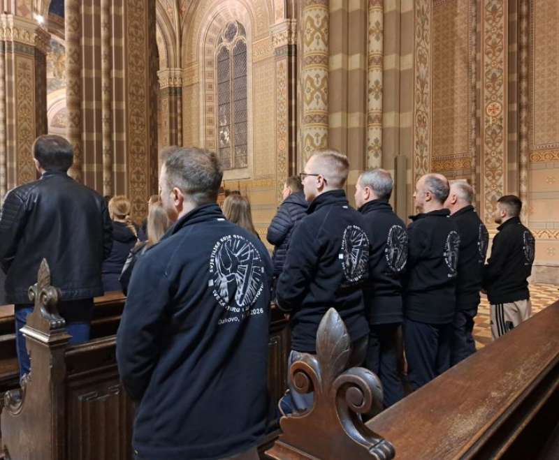 Preko stotinu hodočasnika na putu molitve sa sestrama Služavkama Malog Isusa