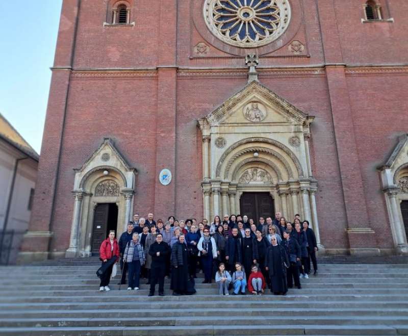 Preko stotinu hodočasnika na putu molitve sa sestrama Služavkama Malog Isusa