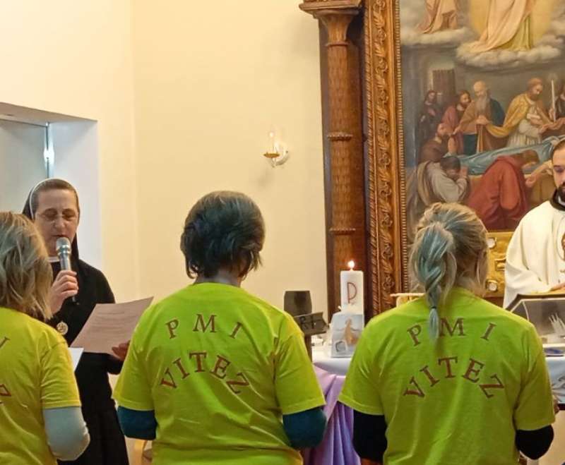 Primanje novih članova u Društvo Prijatelja Maloga Isusa u Vitezu