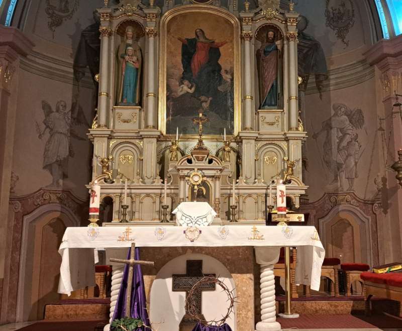 Zahvalni i u molitvi pred Presvetim u Stenjevcu