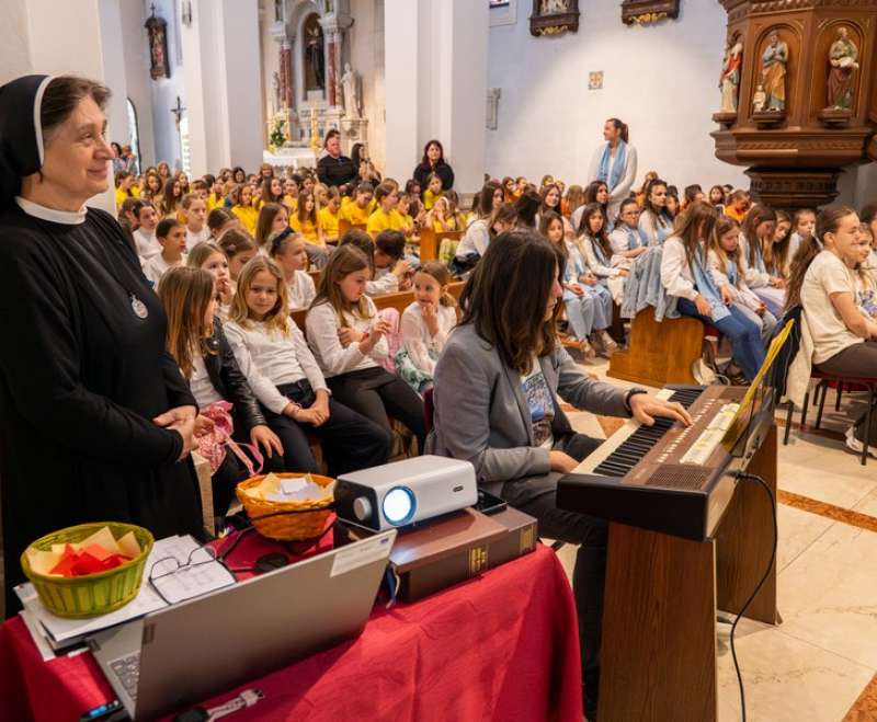 Smotra dječjih  crkvenih zborova u Imotskom