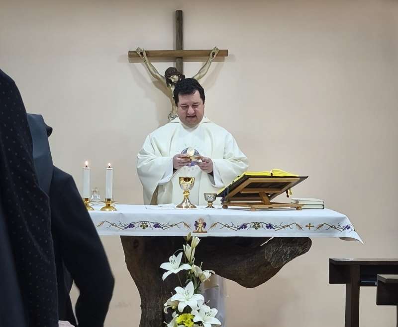 Radost i zajedništvo Uskrsnog Emausa u Sutivanu